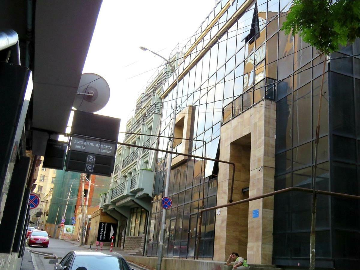Atlas Hotel Тбилиси Экстерьер фото