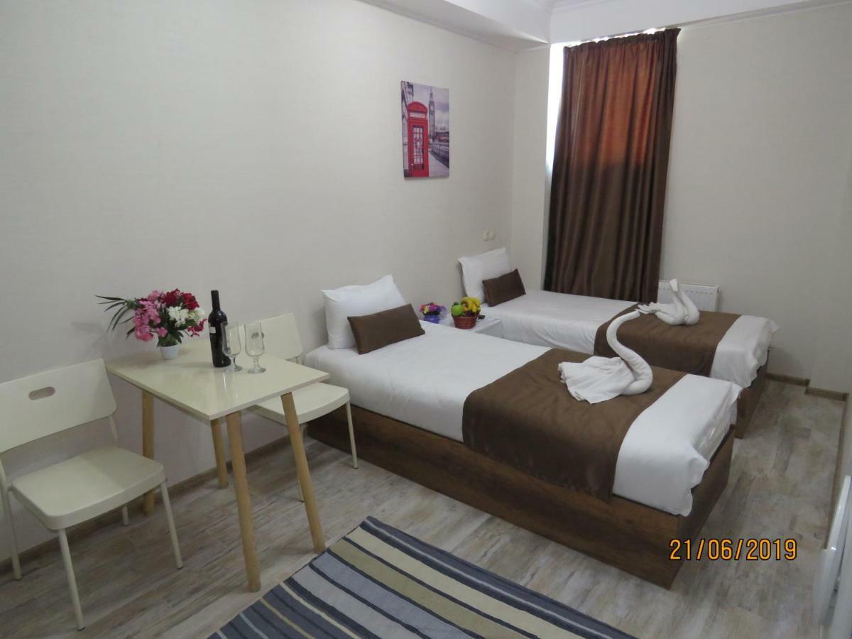 Atlas Hotel Тбилиси Экстерьер фото